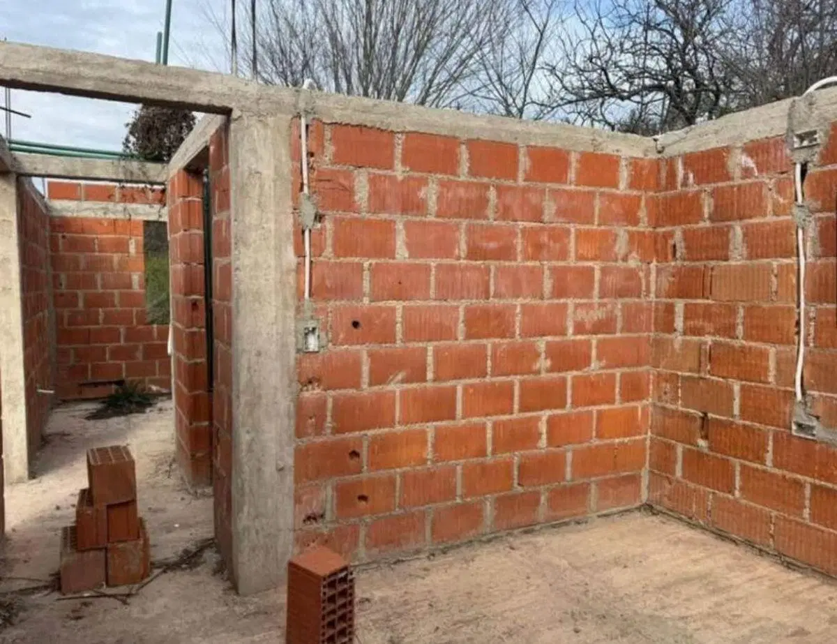 VENTA TERRENO CON MEJORAS, VILLA GENERAL BELGRANO 2