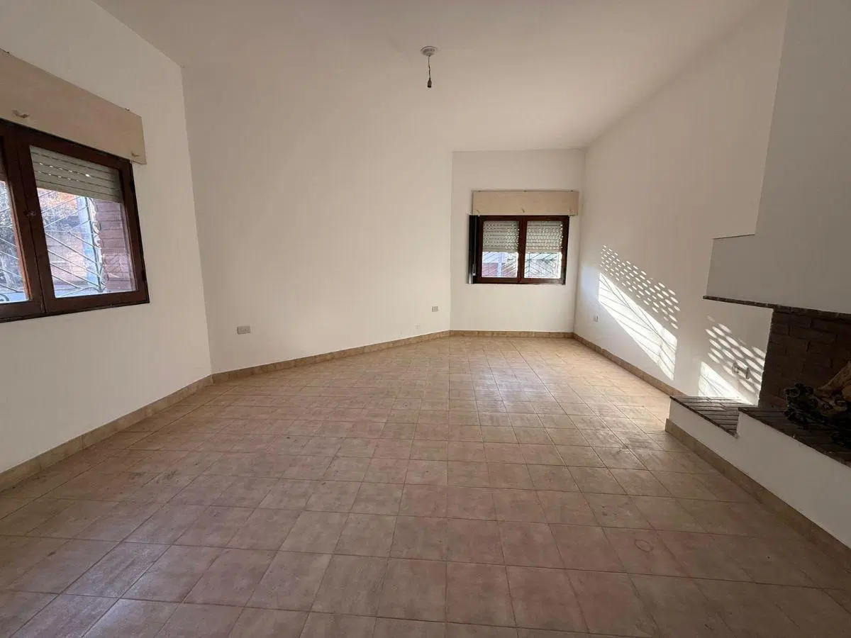 VENTA CASA 2 DORMITORIOS, BARRIO COLON 4