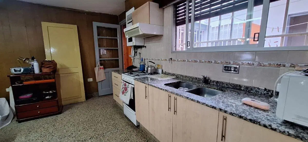 VENTA CASA 3 DORM. MAS DPTO 1 DORM. ALBERDI 5