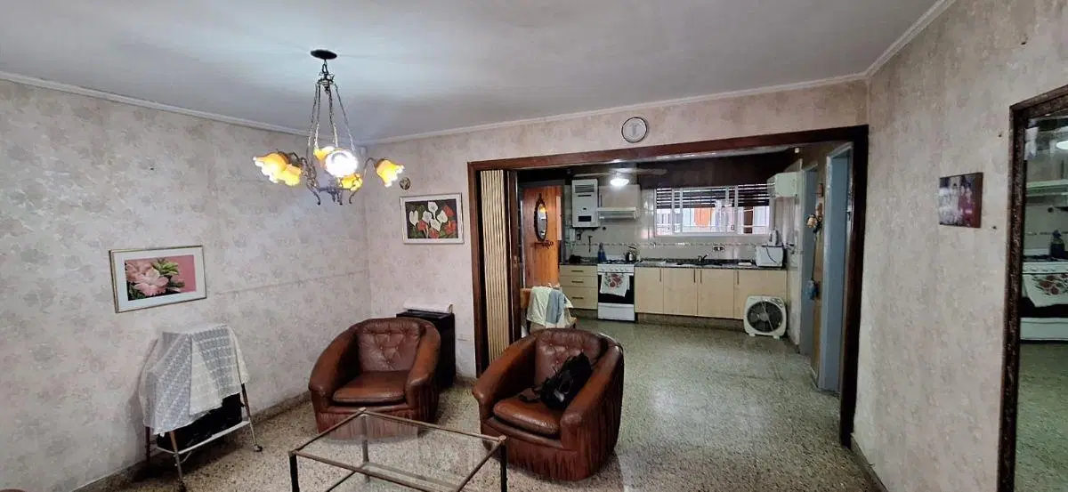VENTA CASA 3 DORM. MAS DPTO 1 DORM. ALBERDI 1