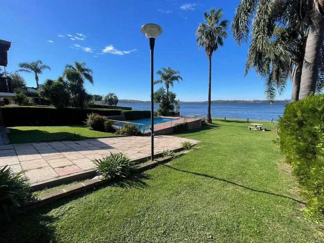 VENTA CASA 5 DORM. EN VILLA DEL DIQUE 4