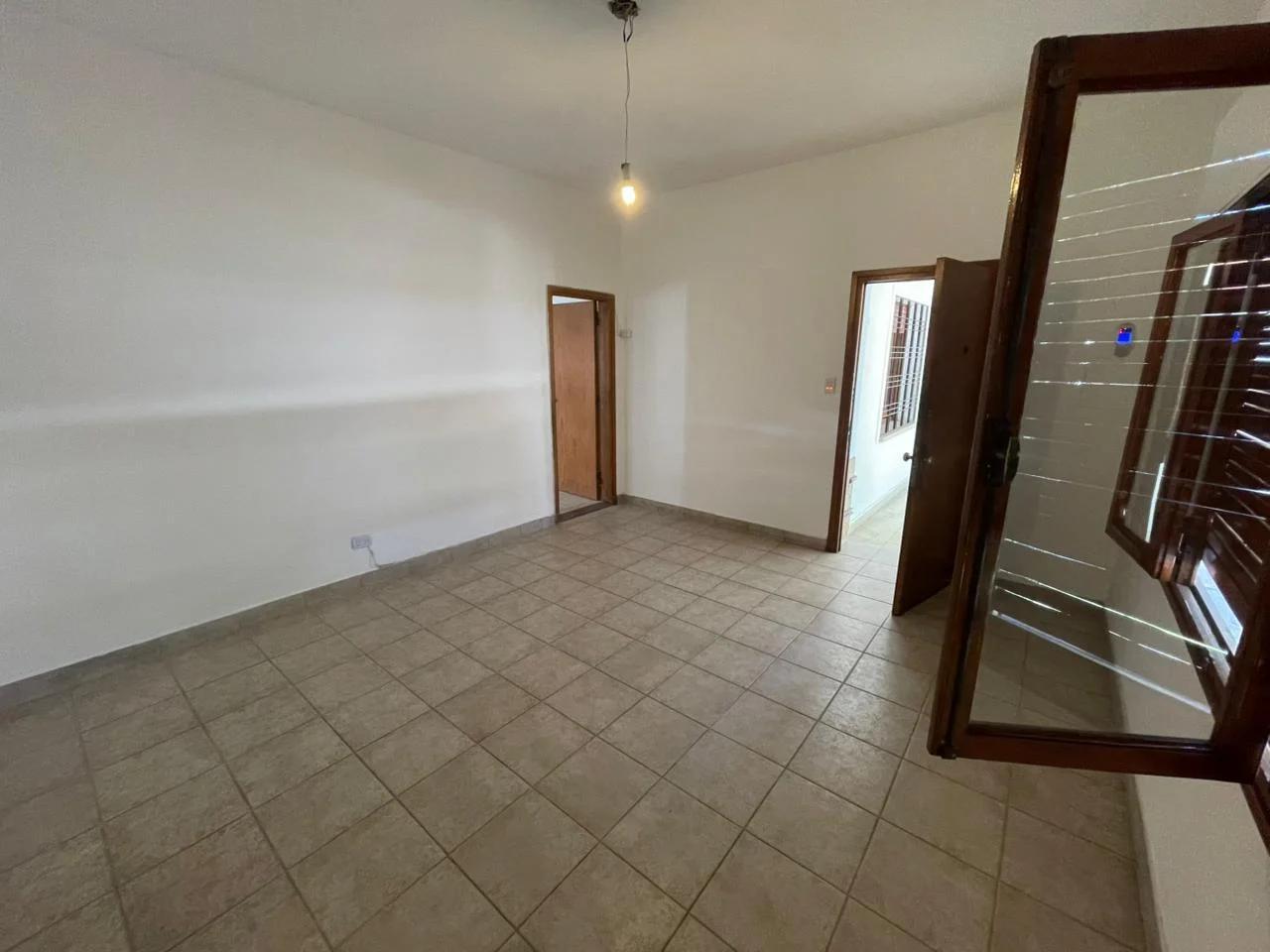 Foto de VENTA CASA 3 DORM. APTA CREDITO ALTO ALBERDI, imagen 2