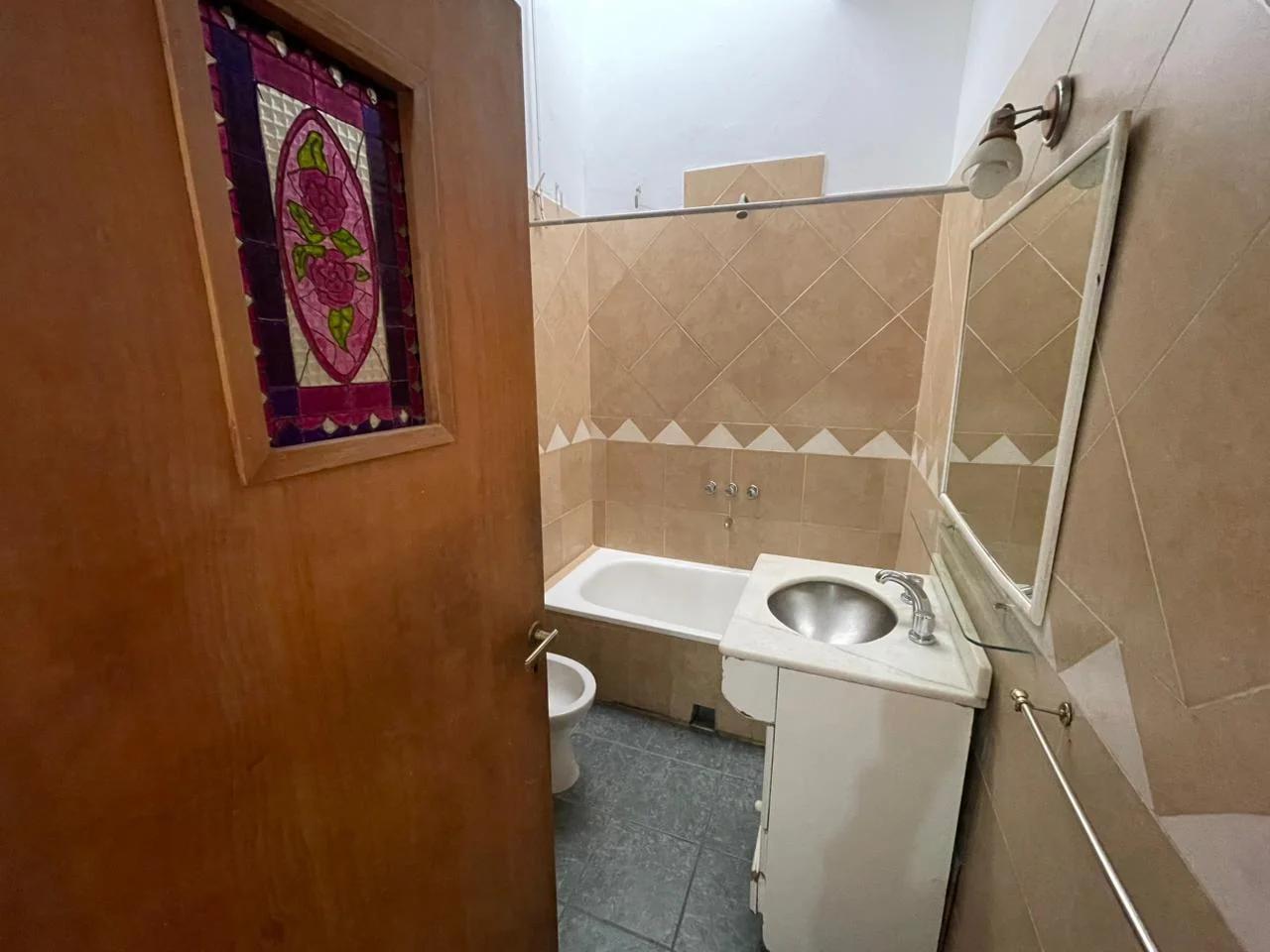 Foto de VENTA CASA 3 DORM. APTA CREDITO ALTO ALBERDI, imagen 1