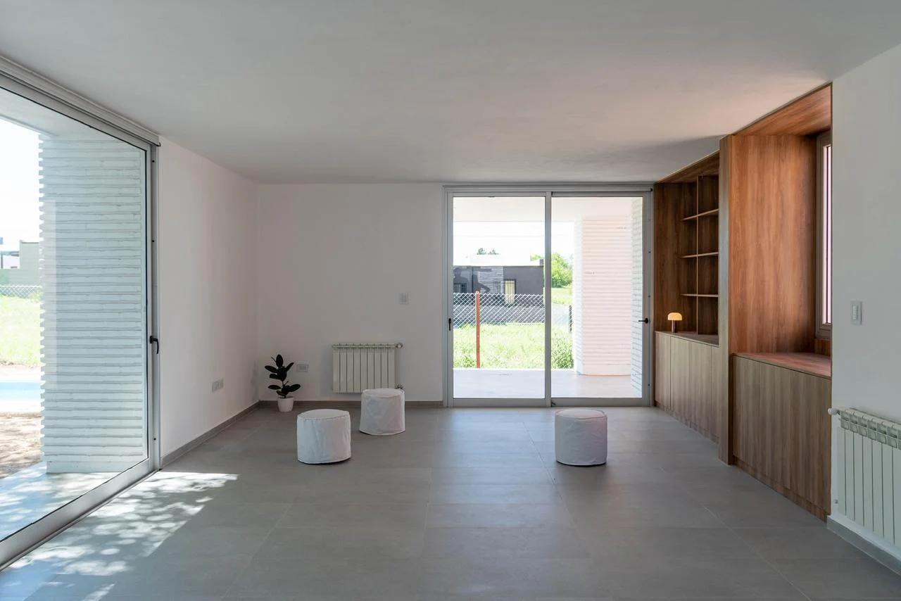 Foto de VENTA CASA A EXTRENAR EN VILLA RUMIPAL, imagen 2