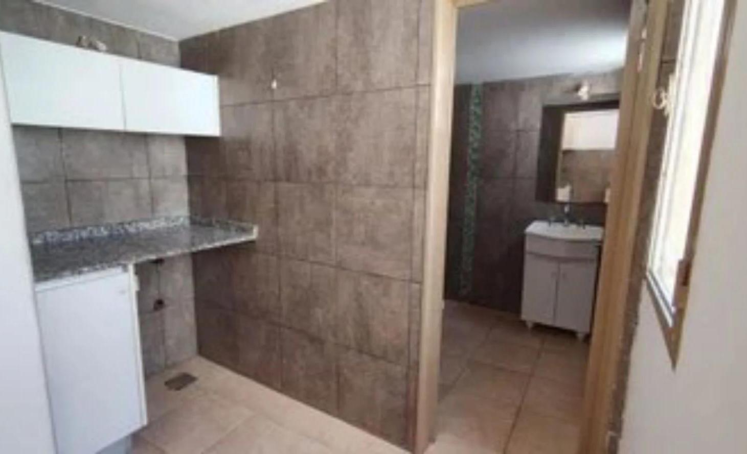 Foto de VENTA DEPARTAMENTO 1 DORM. PB BARRIO ZUMARAN, imagen 3