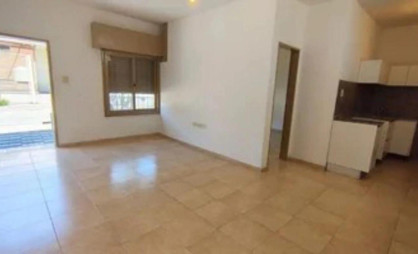 Foto de VENTA DEPARTAMENTO 1 DORM. PB BARRIO ZUMARAN, imagen 1