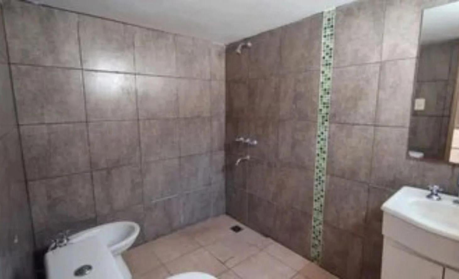 Foto de VENTA DEPARTAMENTO 1 DORM. PB BARRIO ZUMARAN, imagen 2
