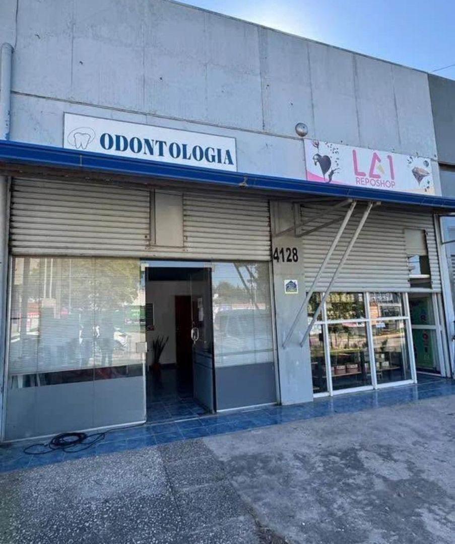 Foto de LOCAL COMERCIAL EN VENTA - AV DUARTE QUIRÓS, imagen 3