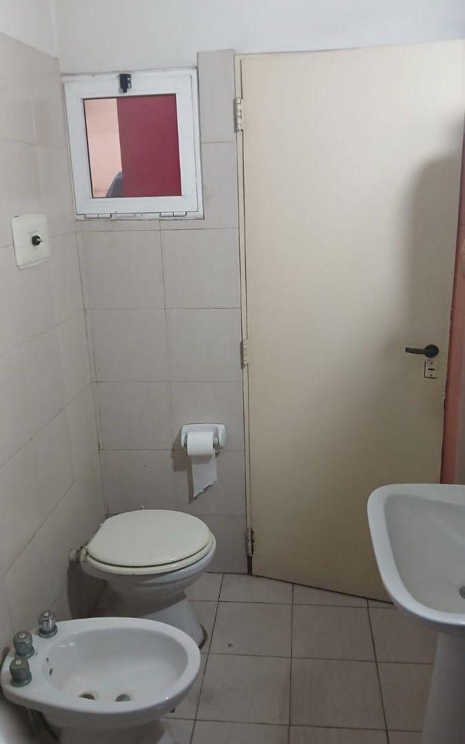 Foto de VENTA GALPON 300m2 EN BARRIO SAN MARTIN, imagen 2