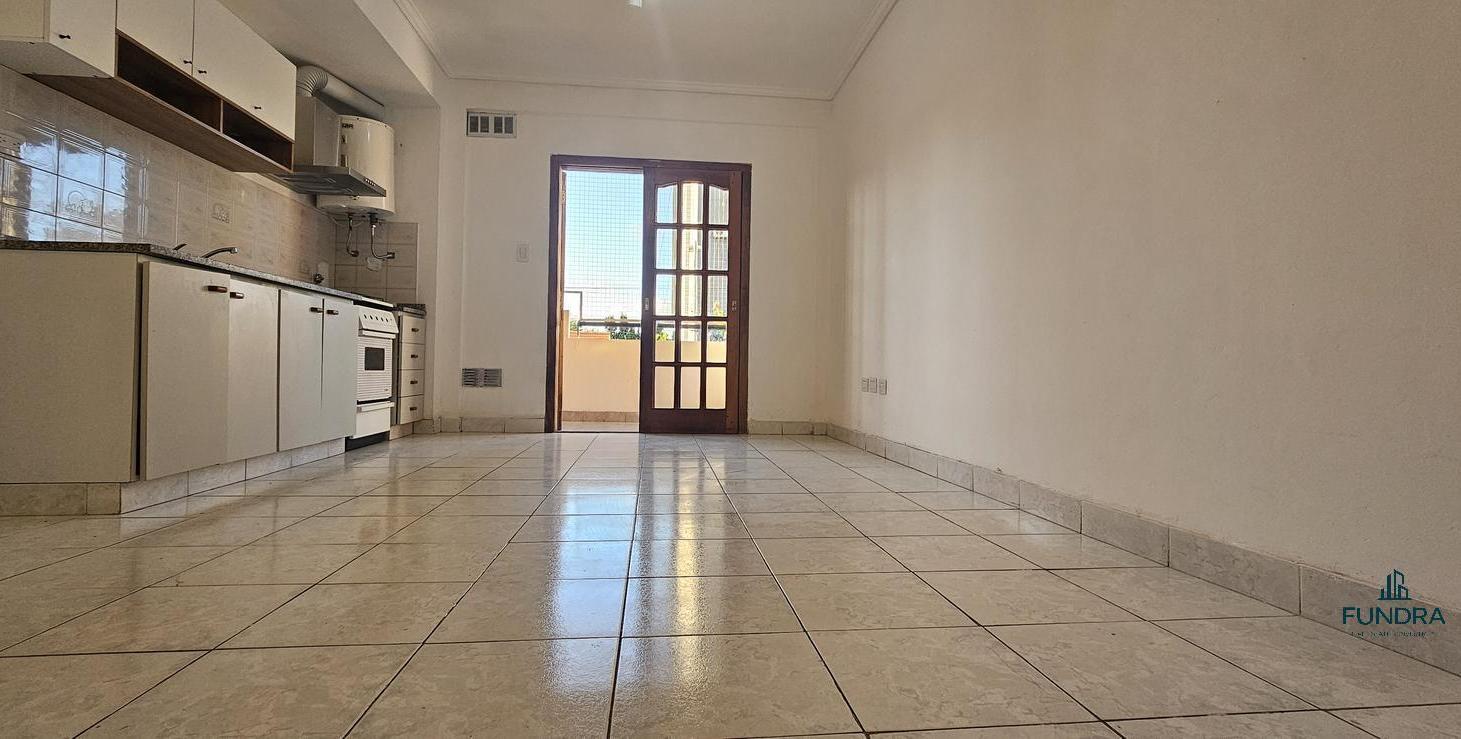 DEPARTAMENTO EN ALQUILER DE DOS AMBIENTES EN WILDE CON COCHERA
