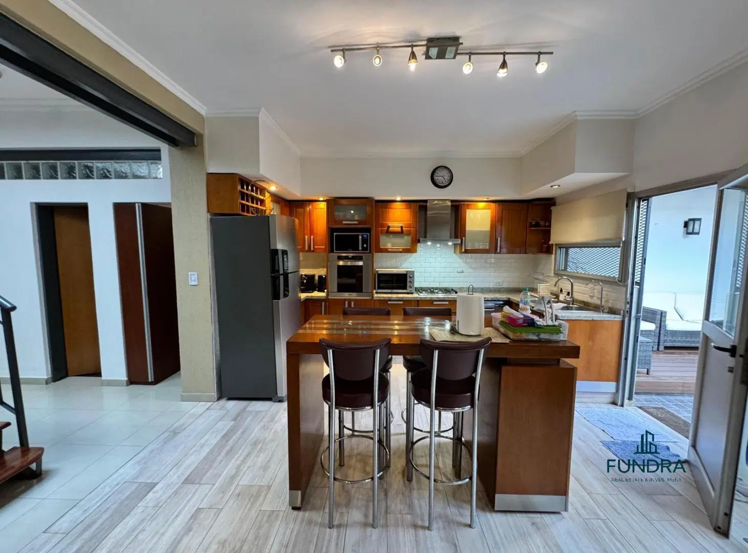 VENTA CASA 6 AMBIENTES BERNAL 5