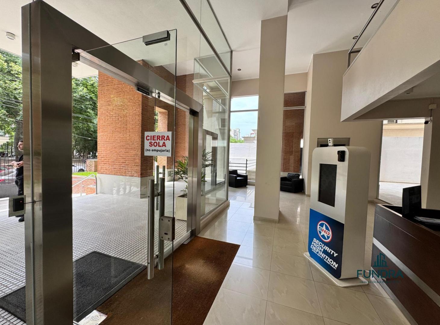 Foto de DEPARTAMENTO 4 AMB CON COCHERA EN VENTA, imagen 2