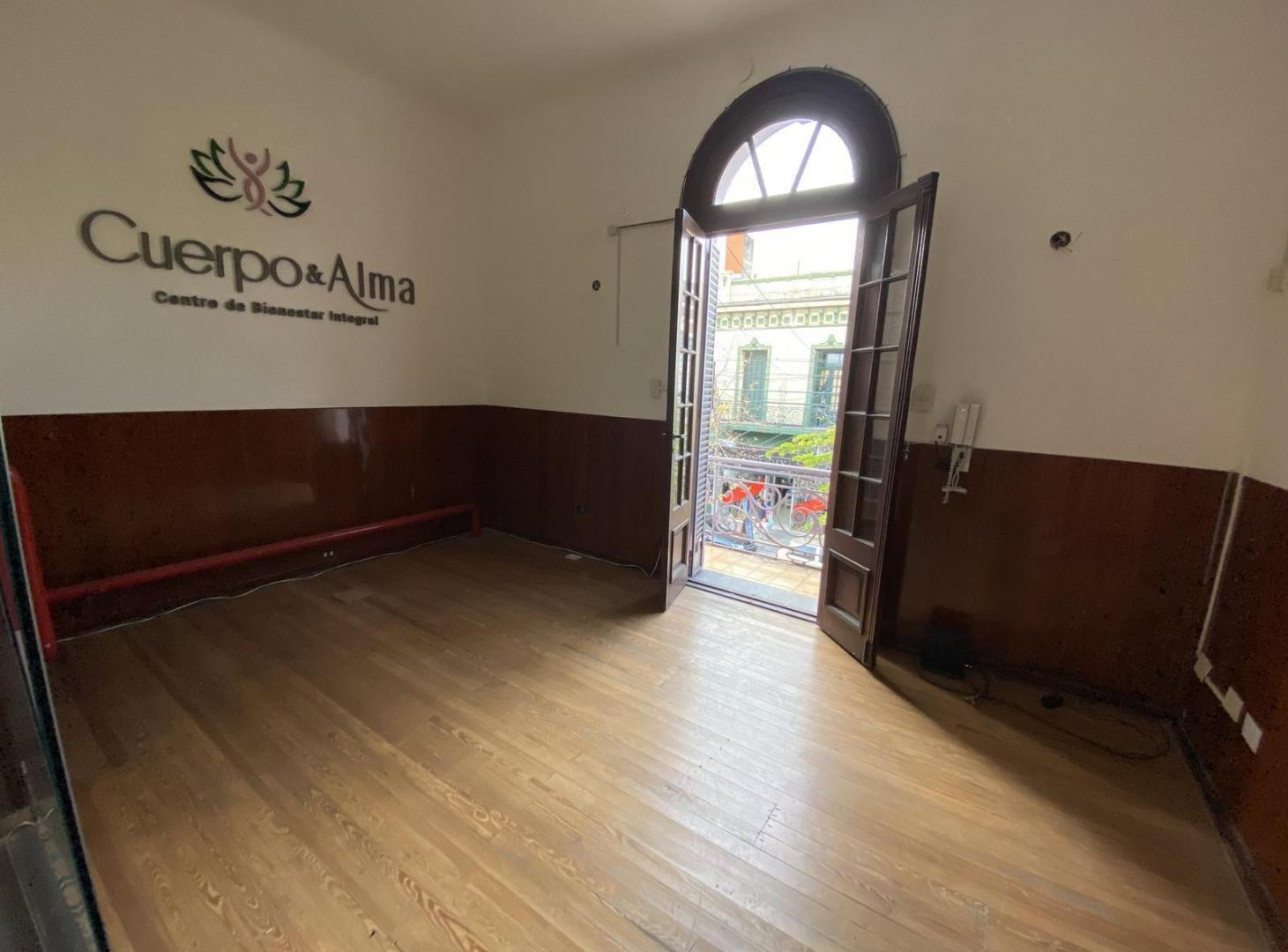 Foto de Venta Local/Oficina Comercial en Villa del Parque, imagen 5