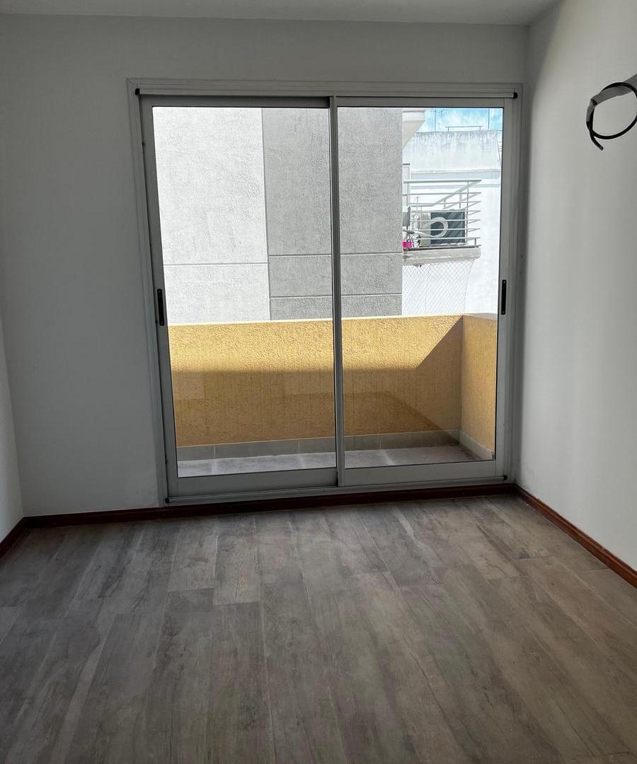 Foto de Departamento en Alquiler 2 Ambientes Velez Sarsfield, imagen 2
