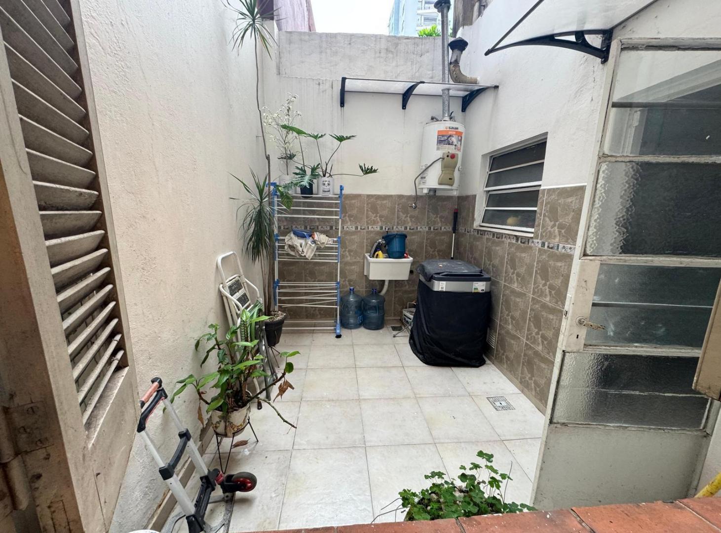 Alquiler PH 2 ambientes con patio en Boedo