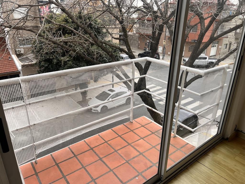 Foto de Alquiler Departamento Monoambiente con balcon Villa Pueyrredon, imagen 5