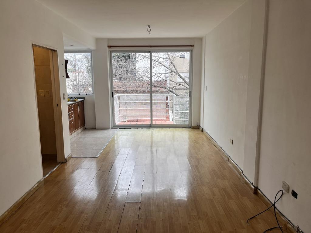 Foto de Alquiler Departamento Monoambiente con balcon Villa Pueyrredon, imagen 1