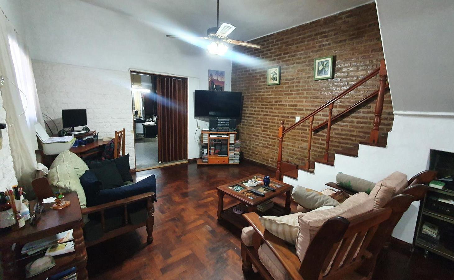 Foto de VENTA CASA 5 AMBIENTES EN RAMOS MEJIA CON QUINCHO, imagen 5