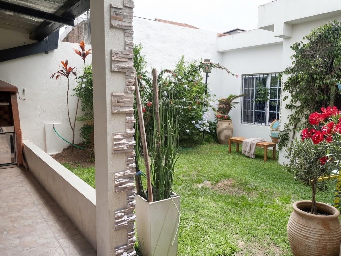 Foto de Casa Multifamiliar con local comercial en La Matanza, imagen 3