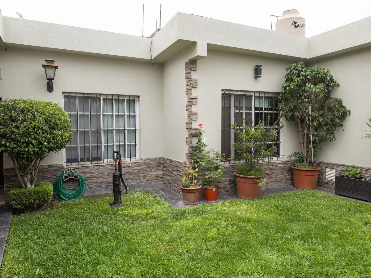 Foto de Casa Multifamiliar con local comercial en La Matanza, imagen 1