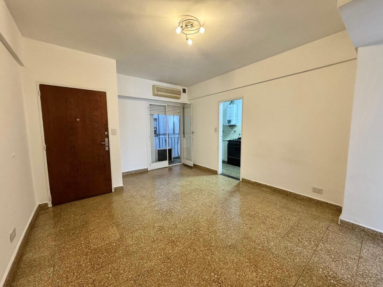 Foto de Venta Departamento 2 ambientes en Villa del Parque, imagen 2