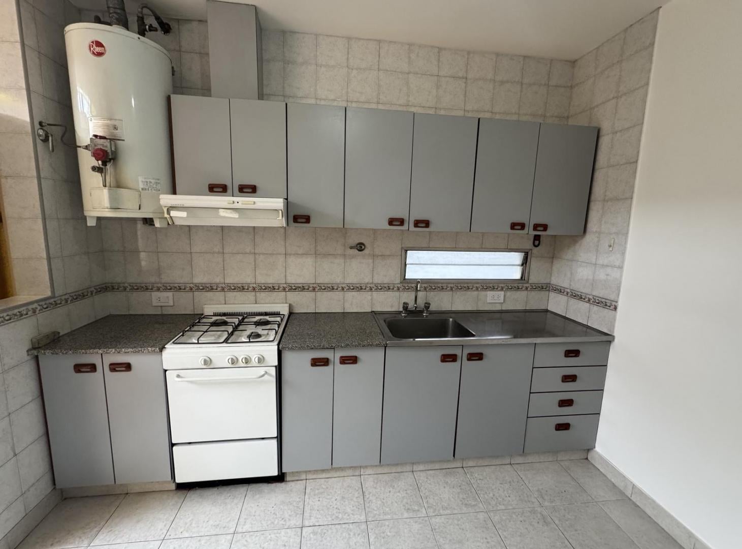 Foto de Alquiler PH 2 ambientes y medio con patio en Villa Luro, imagen 5