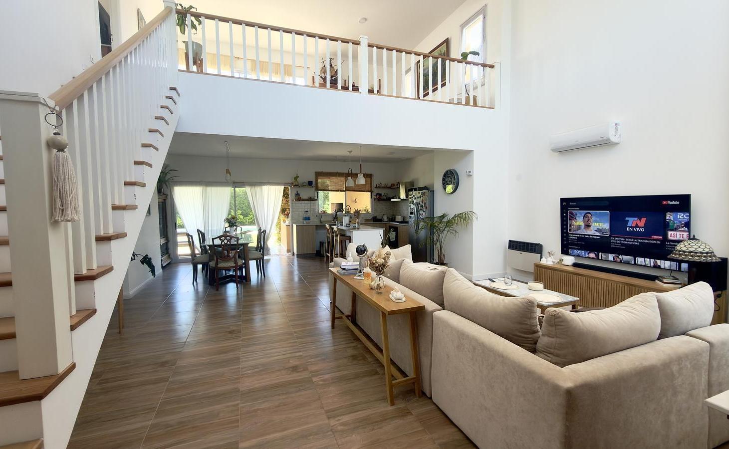 Foto de Venta Casa 4/5 Ambientes Con Pileta San Ramiro Pilar del Este, imagen 3