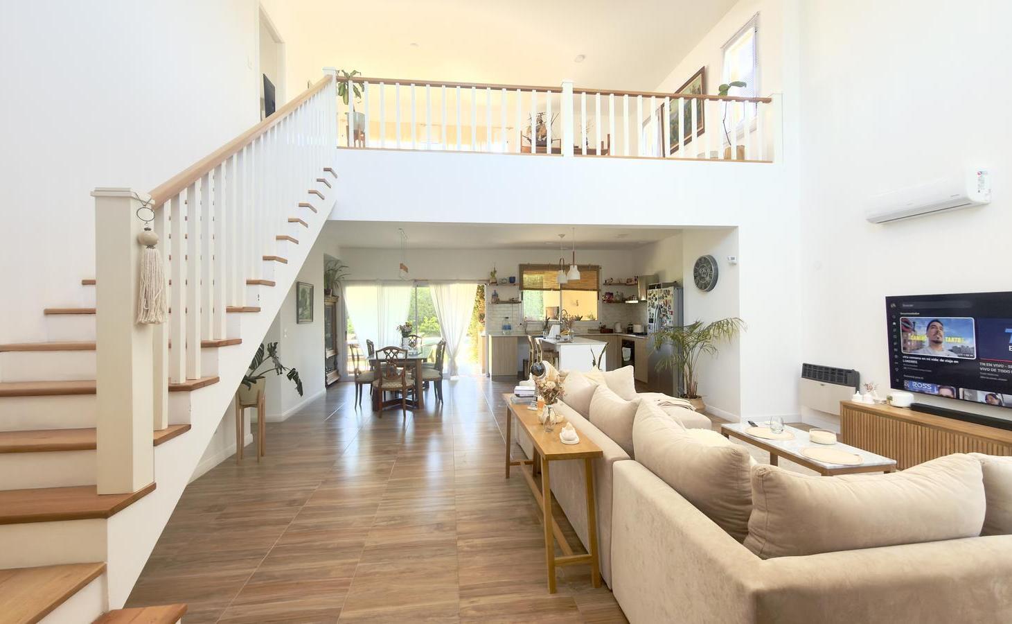 Foto de Venta Casa 4/5 Ambientes Con Pileta San Ramiro Pilar del Este, imagen 4
