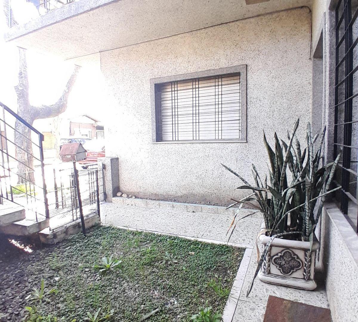 Foto de PH en venta en Vicente Lopez Munro 3 ambientes con cochera, imagen 3