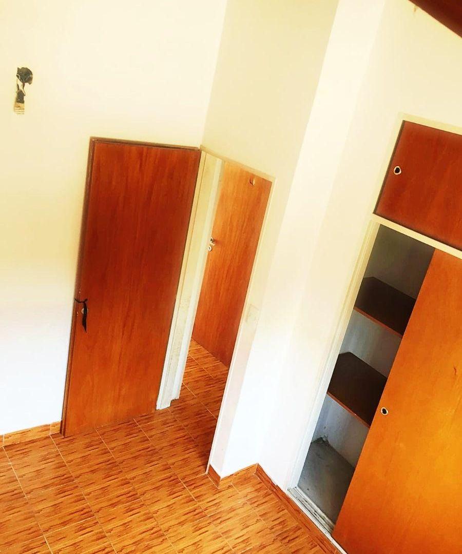 Foto de Casa con Jardin 4 ambientes Cochera, imagen 3
