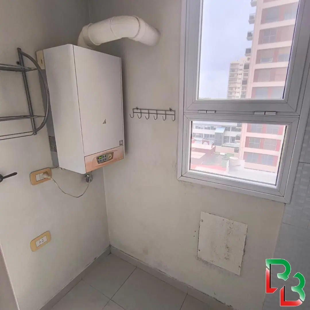 DEPARTAMENTO DOS AMBIENTES CON COCHERA - BERNAL CENTRO 1