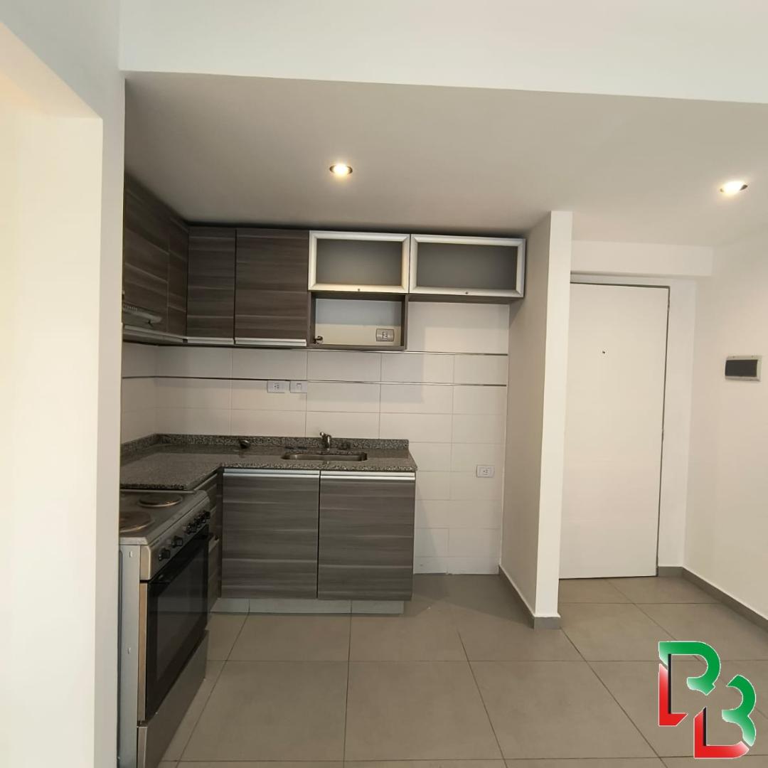 Foto de VENTA DEPARTAMENTO 3 AMBIENTES CON COCHERA, imagen 4