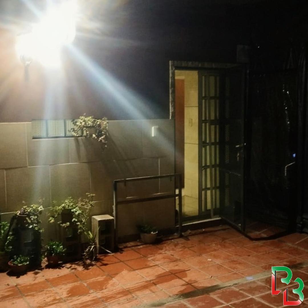Foto de CASA EN ALQUILER - QUILMES, imagen 2