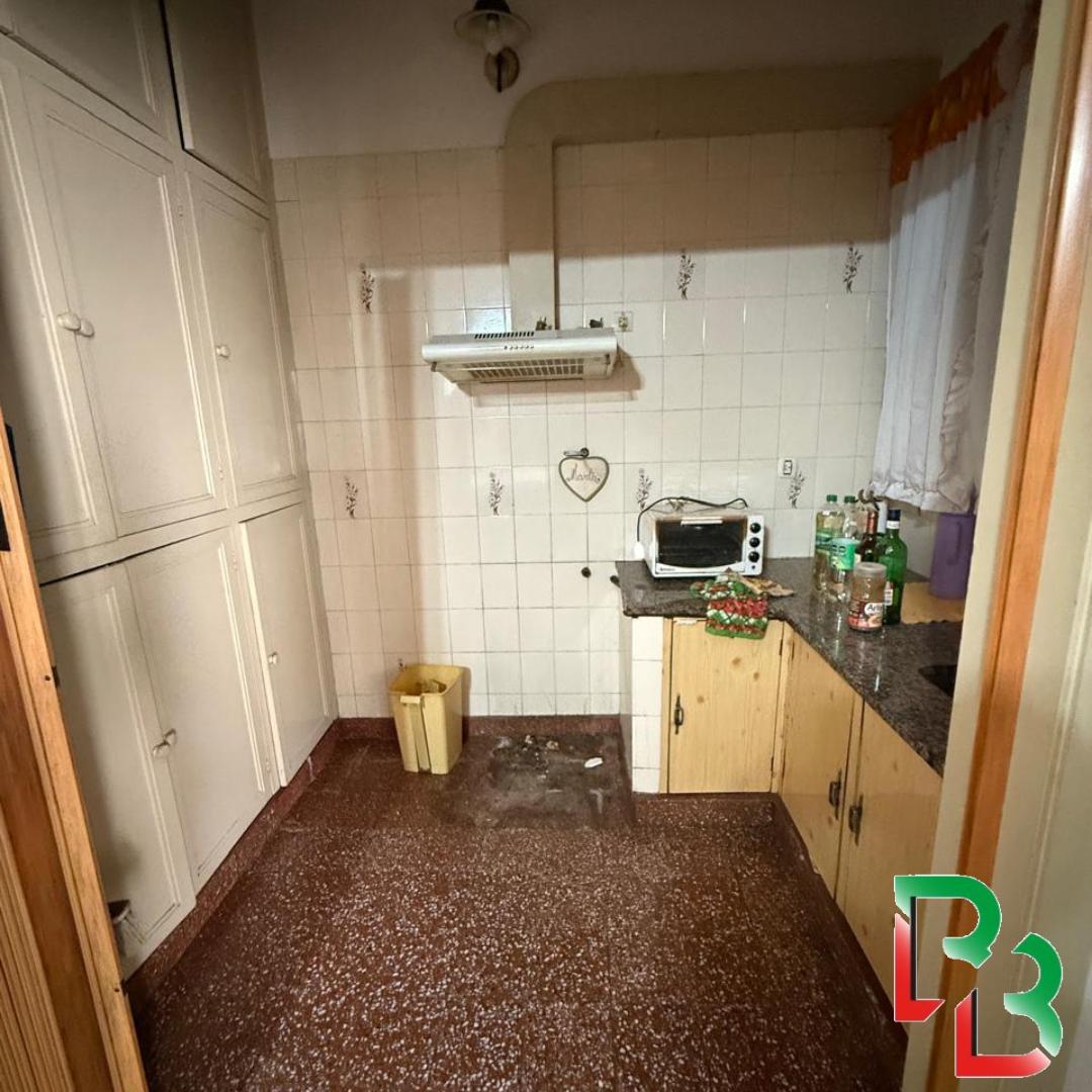 Foto de Vende Casa 3 Dormitorios A Reciclar Con Terreno Libre. Importante Lote, imagen 1