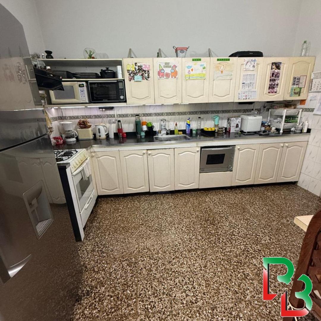 Foto de Vende Casa De Dos Plantas Con Fondo Libre., imagen 2