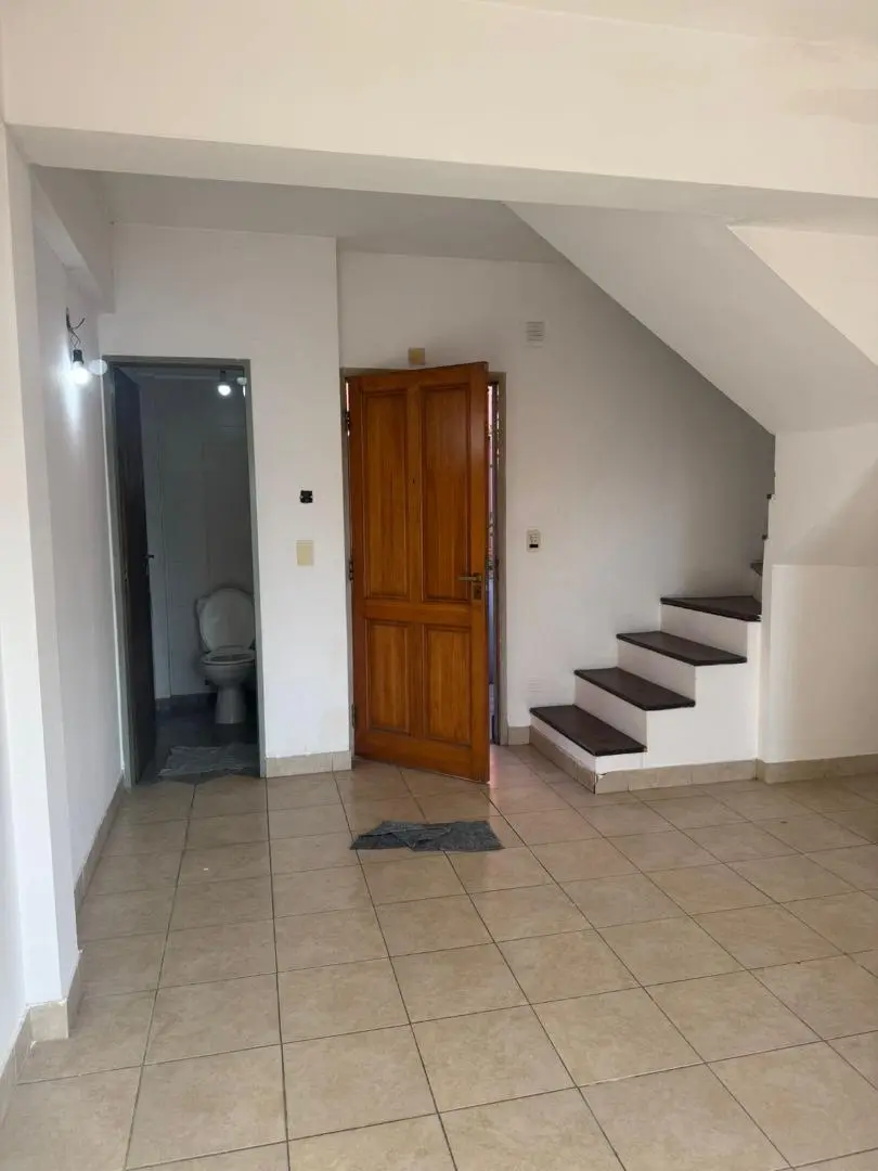 OPORTUNIDAD!!! Duplex en venta en Pilar centro 3