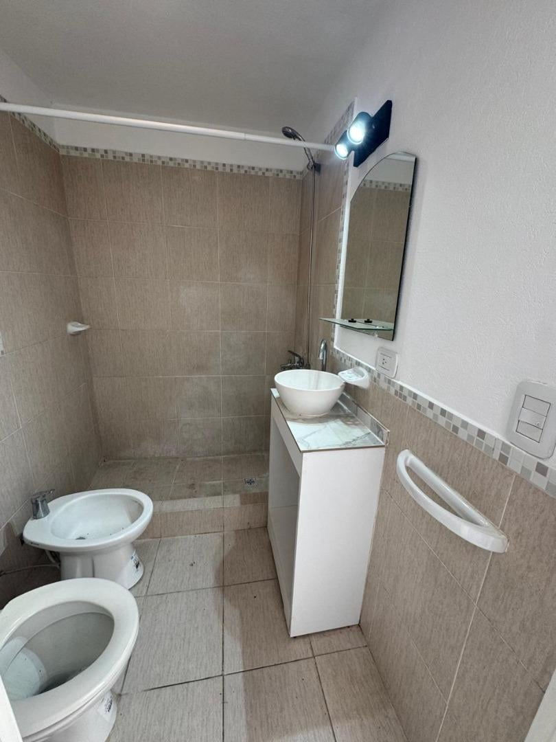 Foto de Departamento de 2 ambientes con cochera en alquiler en Pilar, imagen 4