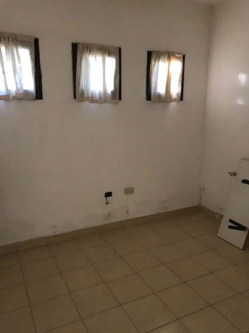 Excelente casa en alquiler de 5 ambientes en Pilar del Este 5