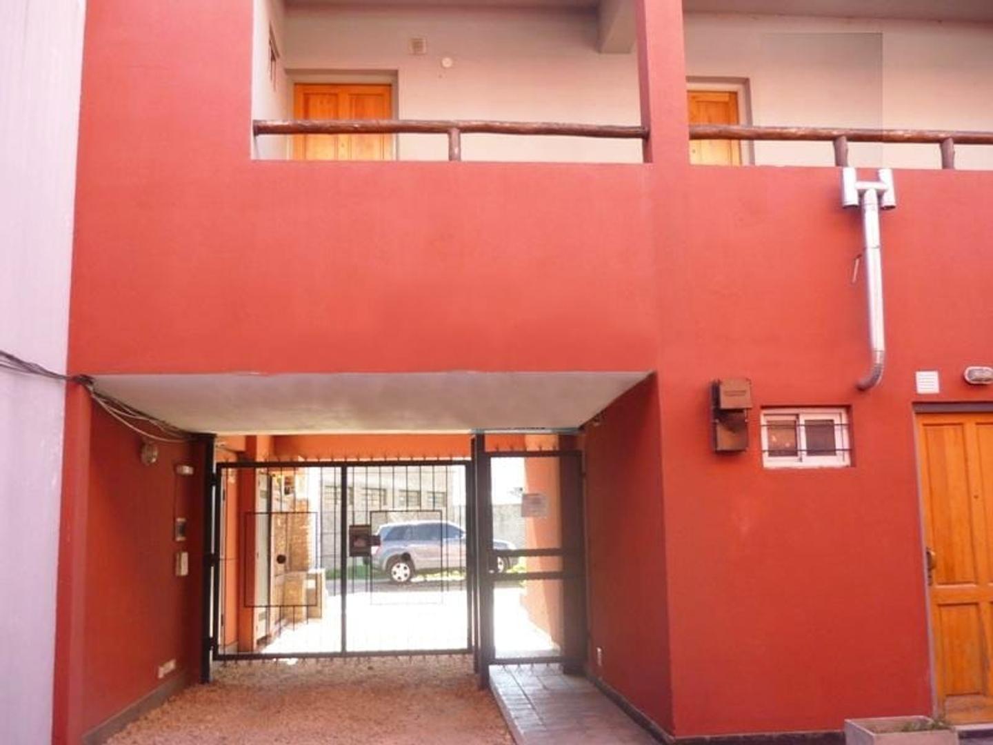 Foto de Duplex de 3 ambientes en alquiler en Pilar centro, imagen 3