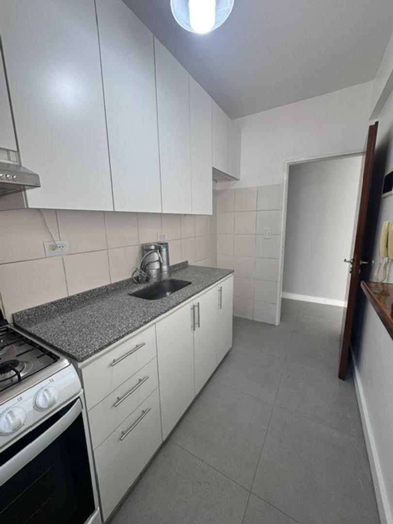 Foto de Excelente departamento de 2 ambientes en pb con patio, imagen 5