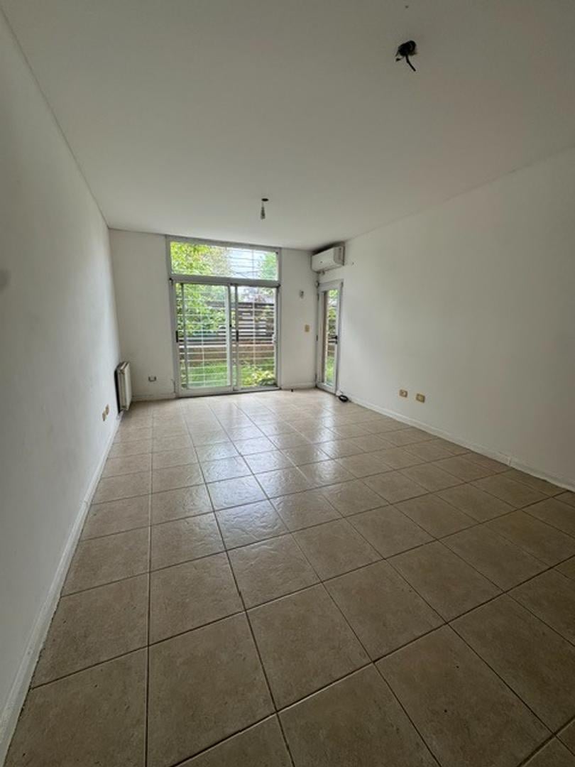 Foto de Departamento de 2 ambientes en alquiler en PB con jardin, imagen 4