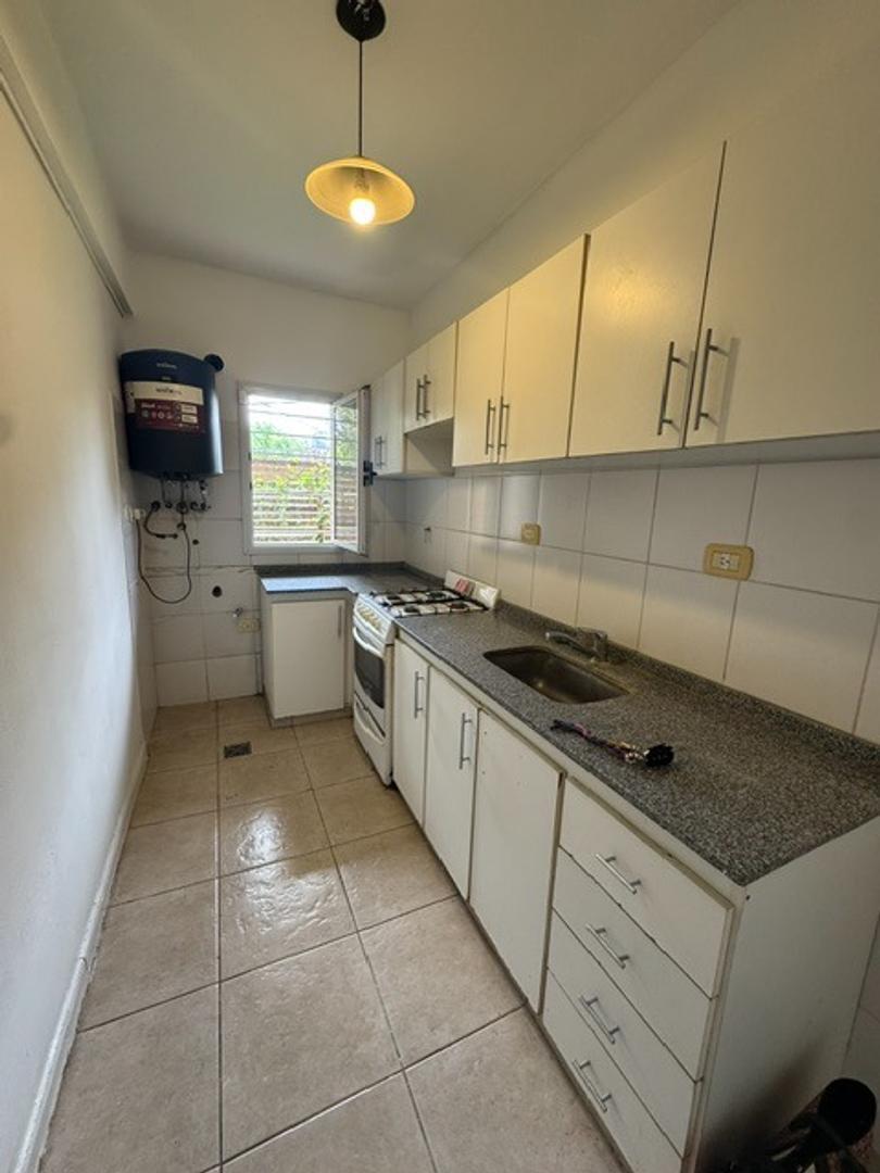 Foto de Departamento de 2 ambientes en alquiler en PB con jardin, imagen 3