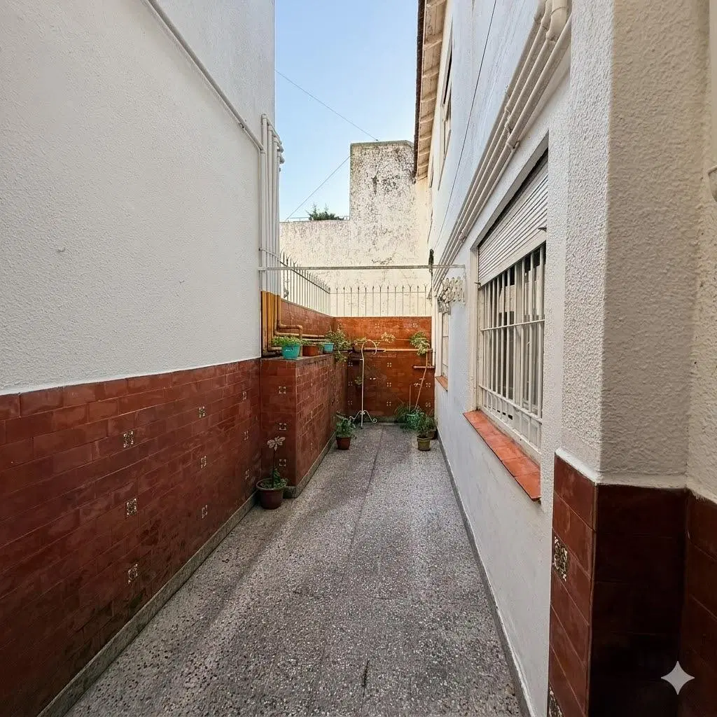 Departamento 3 ambientes con cochera y patio propio 4