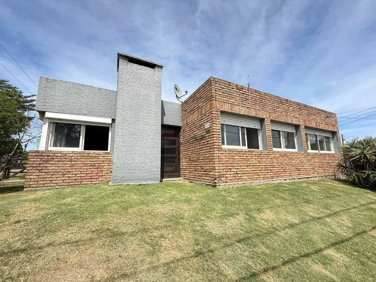 VENTA casa SAUCE 3 dormitorio garage jardín fondo 4