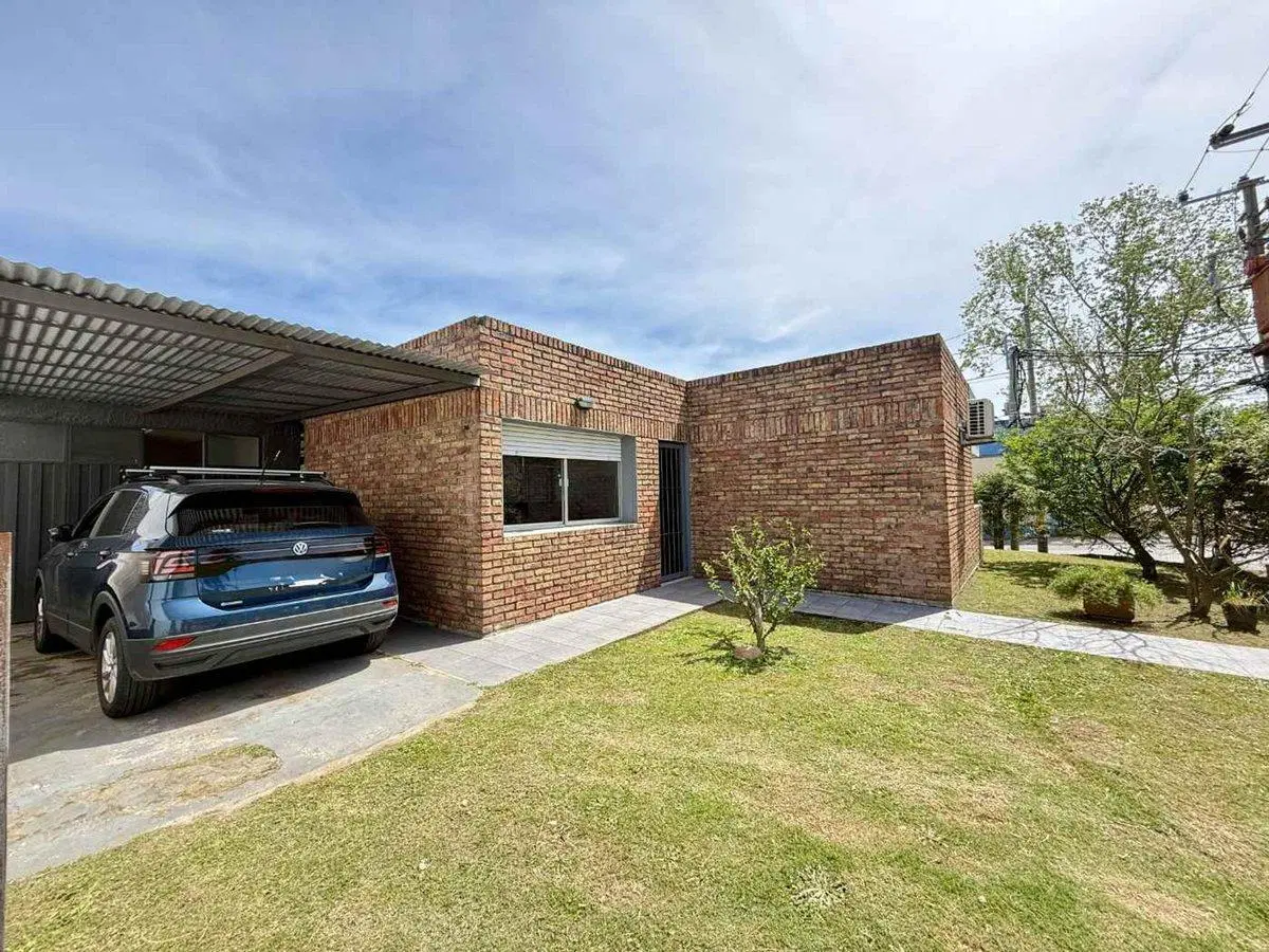 VENTA casa SAUCE 3 dormitorio garage jardín fondo 2