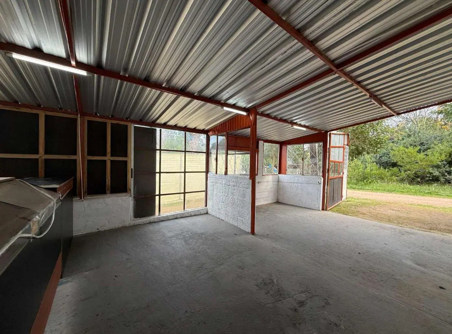Venta Local comercial mas terreno Santa Ana 2