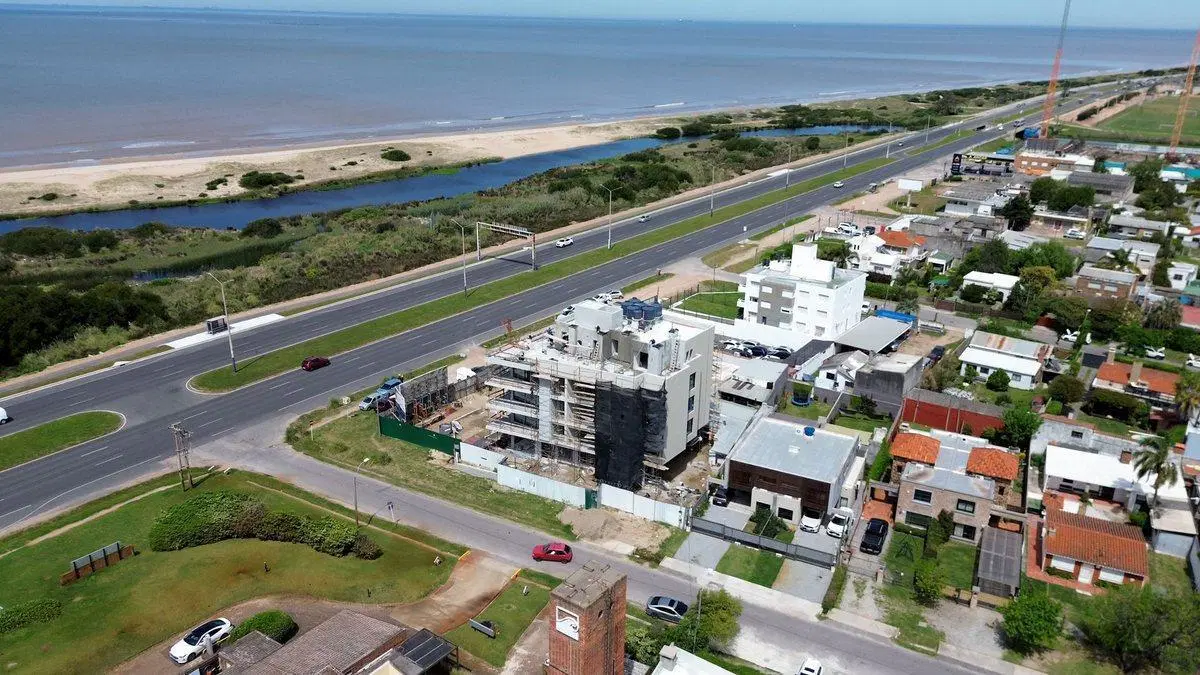 Venta apartamento 2 Dormitorios Barra de Carrasco 2