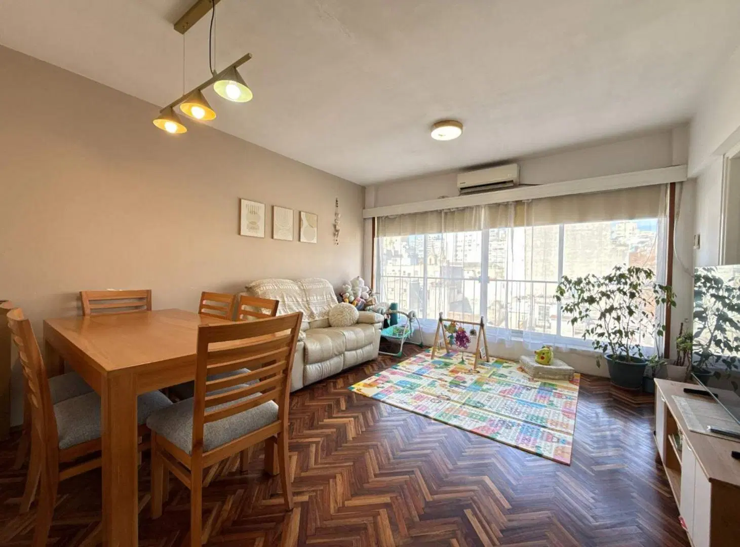 Venta apartamento 2 dormitorios con garage Centro 8