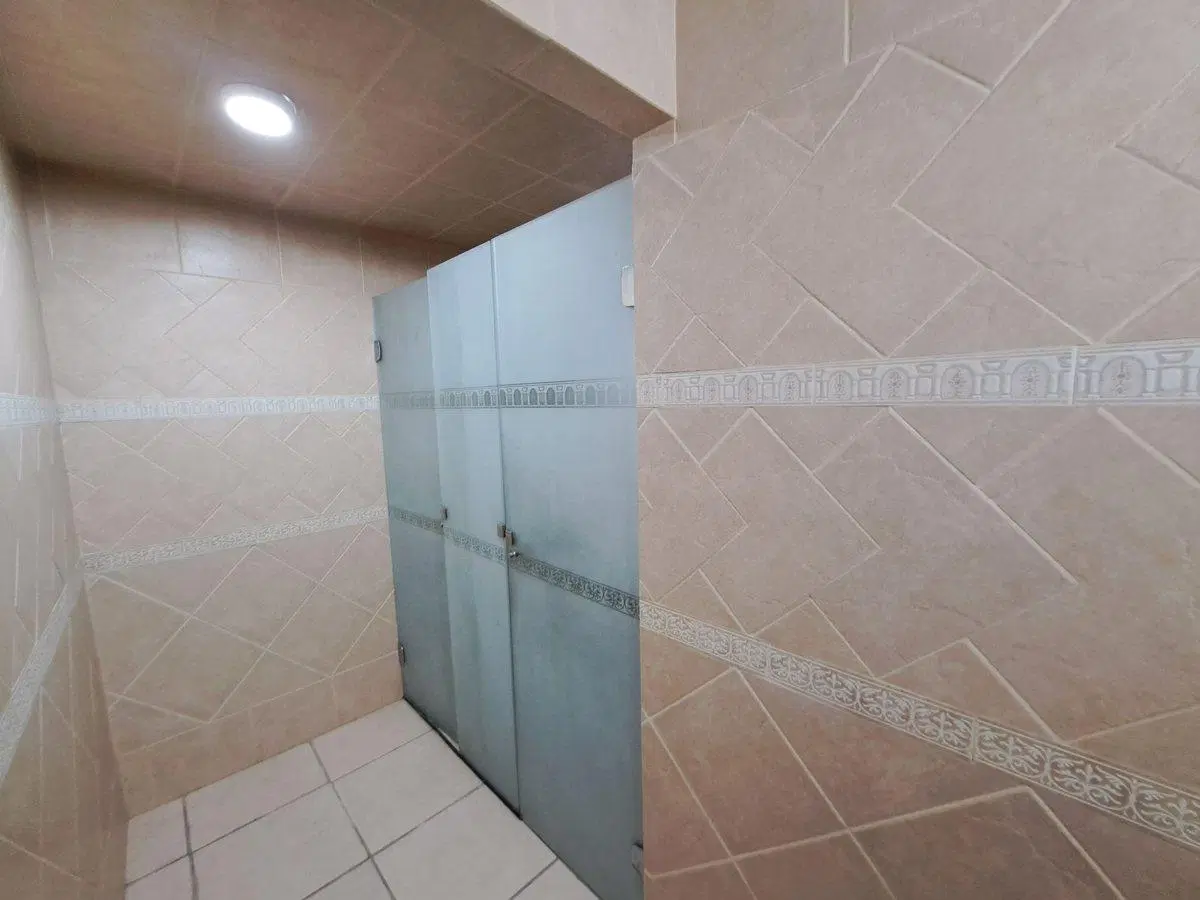 VENTA LOCAL COMERCIAL CON RENTA TRES CRUCES 4