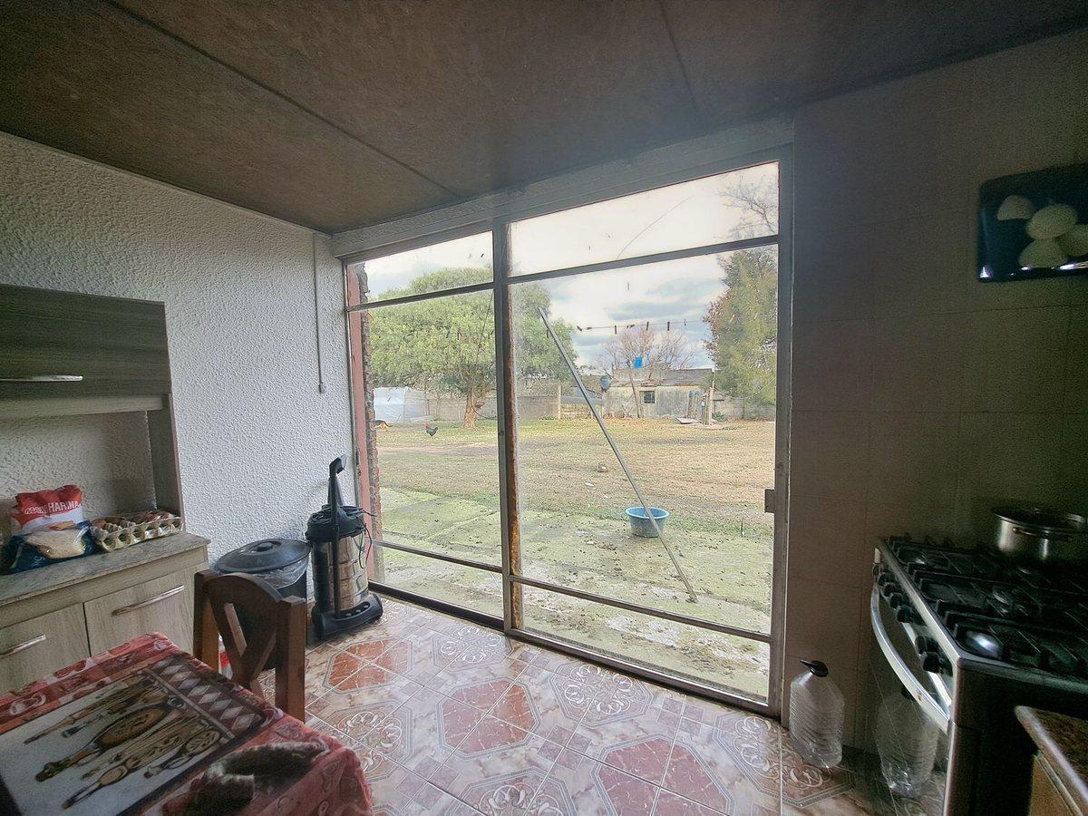 Foto de VENTA 2 CASAS GRAN TERRENO SAUCE CANELONES, imagen 4